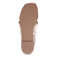 DEE - The minimalist sandal with a bold look