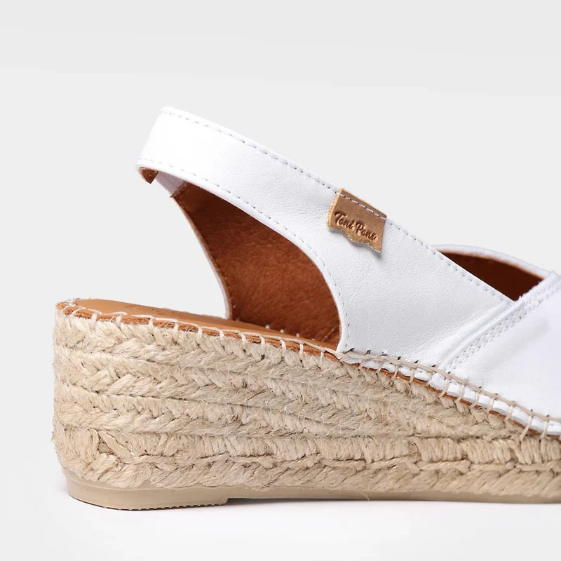 Bernia - La sandale compensée en rafia