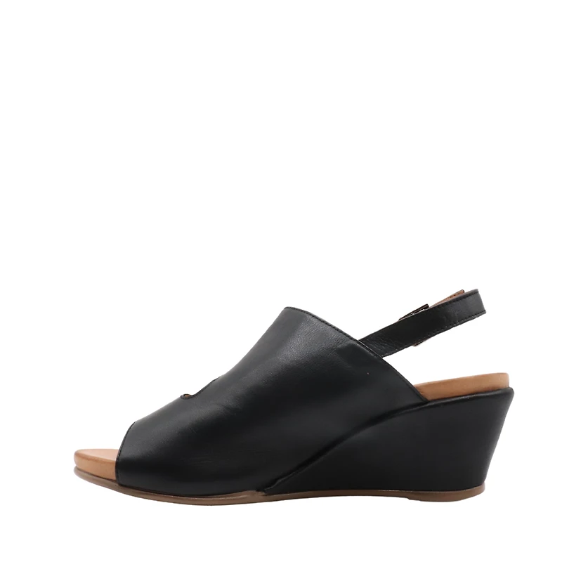 Lola - La sandale sophistiquée au design épuré