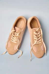 Carla - La chaussure sportive à l'allure chic