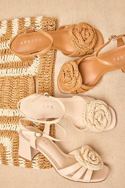 Sara - Féminine, élégante et pleine de caractère