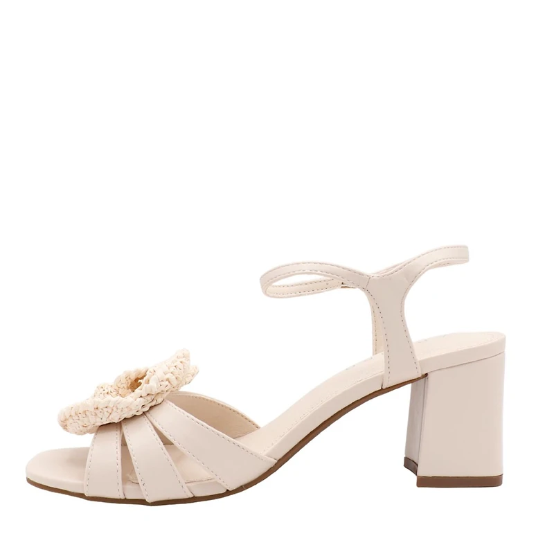 Sara - Féminine, élégante et pleine de caractère