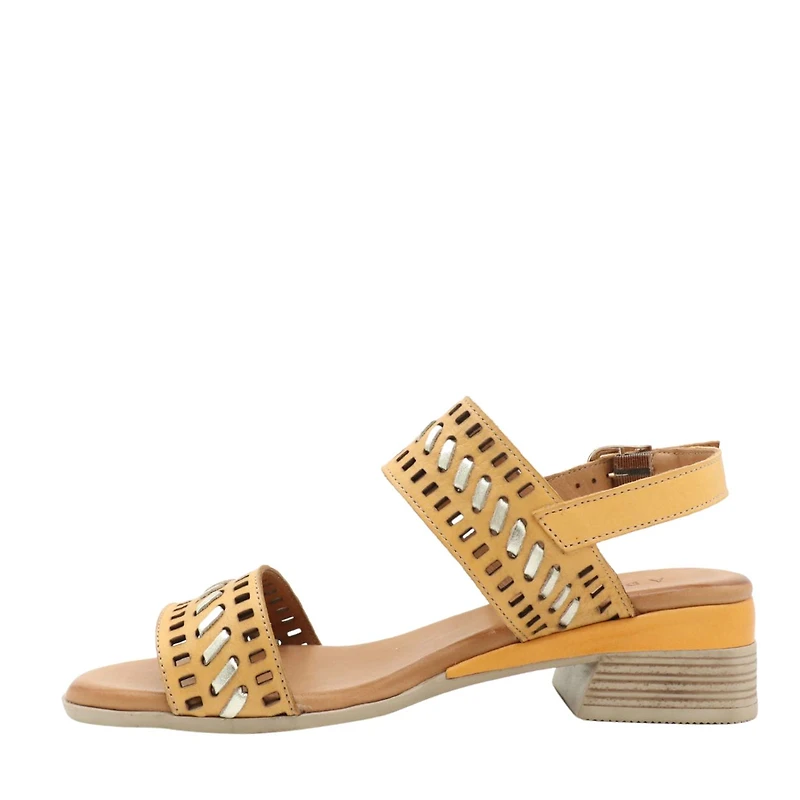 River - La sandale ajourée au style naturel