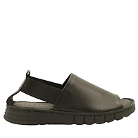 Pammy - The practical and stylish sandal