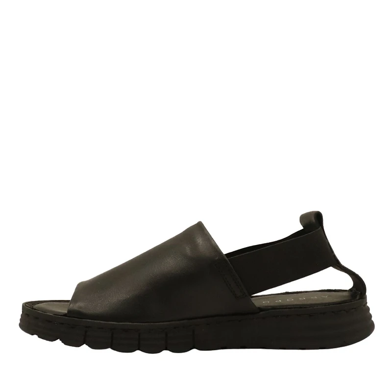 Pammy - The practical and stylish sandal
