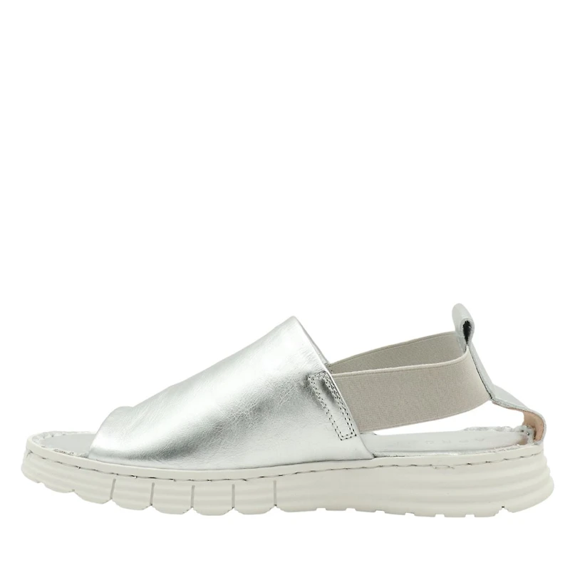 Pammy - The practical and stylish sandal