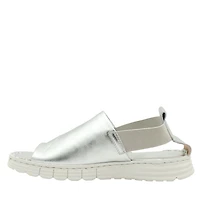 Pammy - The practical and stylish sandal