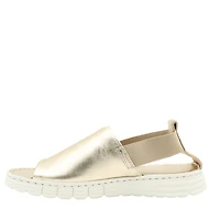 Pammy - The practical and stylish sandal
