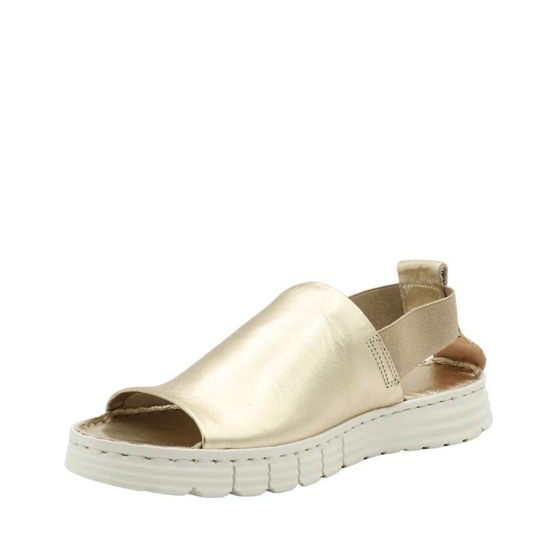 Pammy - The practical and stylish sandal