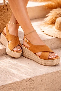 Runa - La sandale plateforme en suède