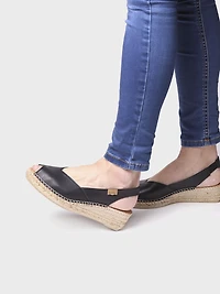 Bernia - La sandale compensée en rafia