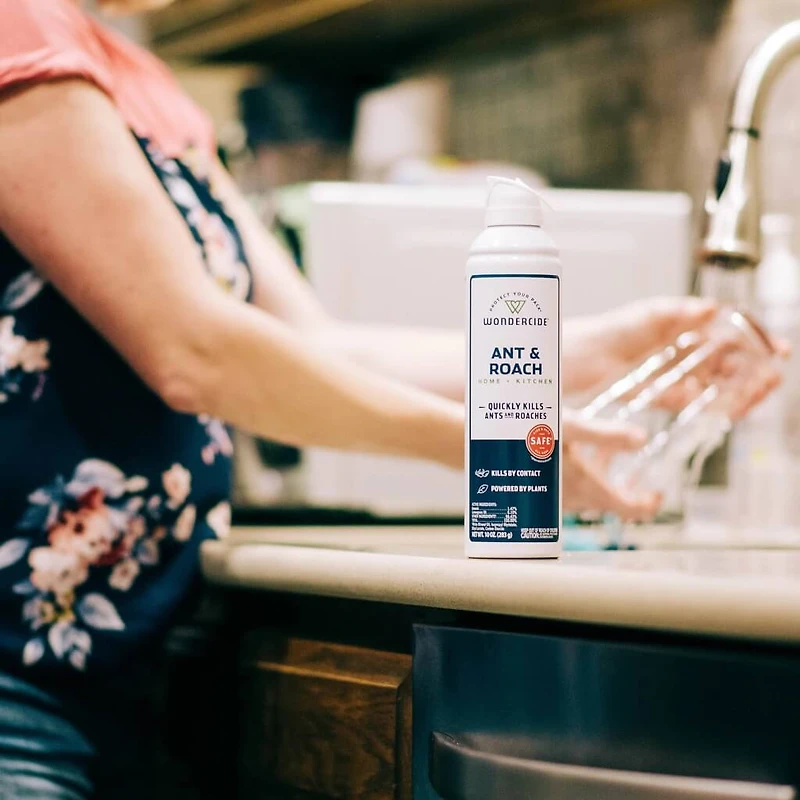 Wondercide - Ant & Roach for Home + Kitchen Spray - Pet Safe & Plant Based with Essential Oil