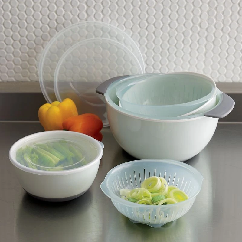 OXO ® 9-Piece Nesting Bowls, Colanders and Lids Set