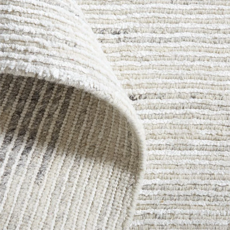 Antibes Wool and Viscose Hand-Knotted Grey Area Rug 6'x9'