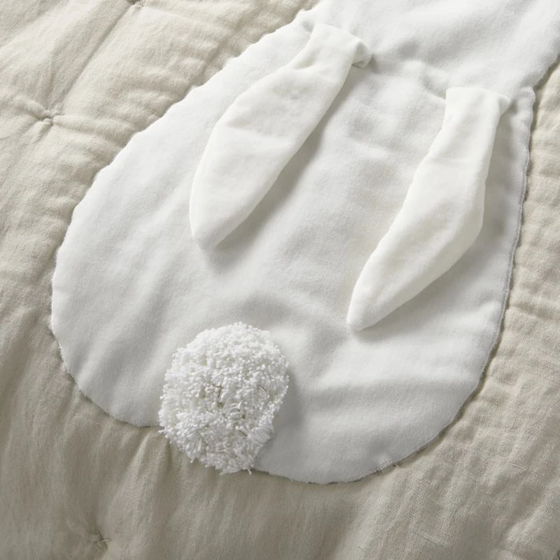 Hoppy Tails Pom Pom Baby Crib Quilt