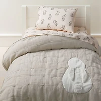 Hoppy Tails Pom Pom Baby Crib Quilt