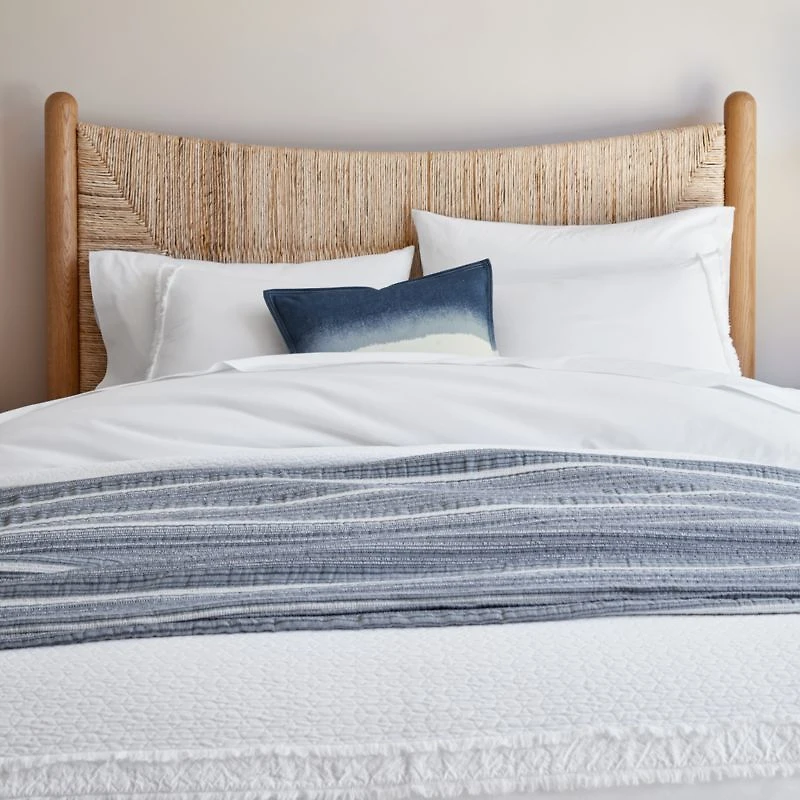 Rambler King Rush Woven Bed