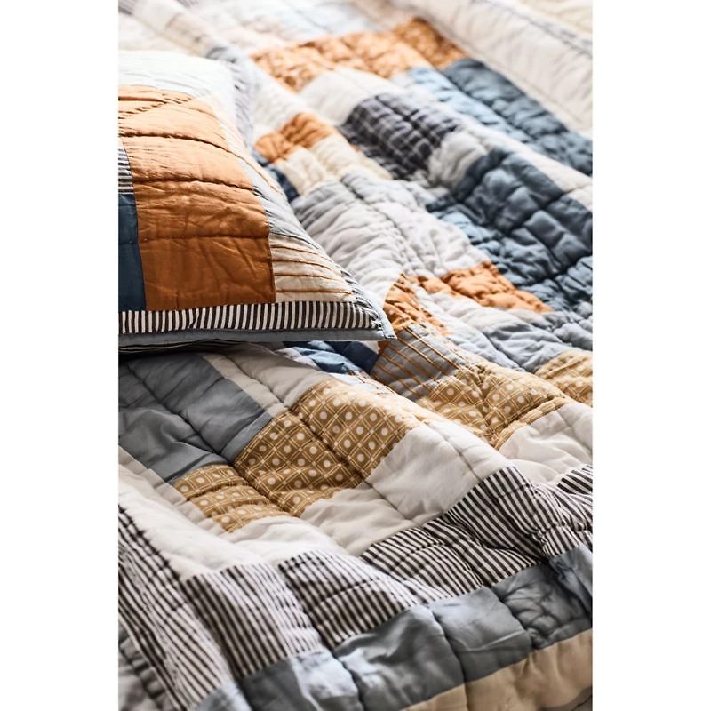 Gee's Bend Amir Amor Patchwork Organic Cotton Kids Twin Quilt