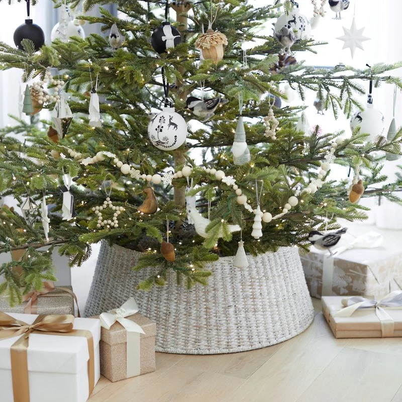 Whitewash Woven Christmas Tree Collar 27"