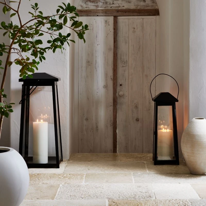 Petaluma Black Metal Outdoor Lantern 20"