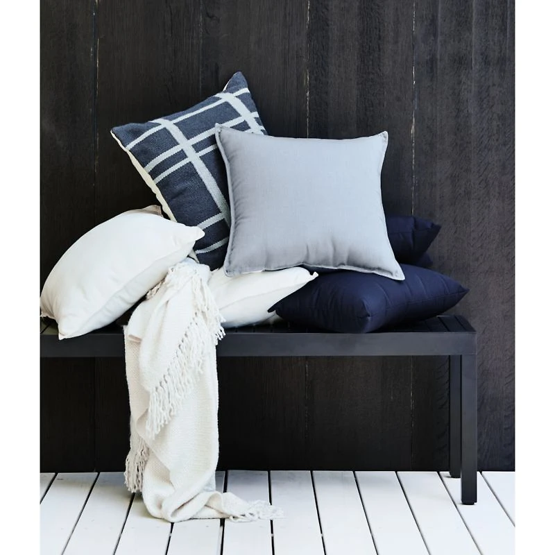 Styles 70"x55" Ivory Throw Blanket