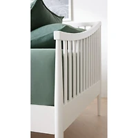 Hampshire Spindle White Wood Kids Daybed