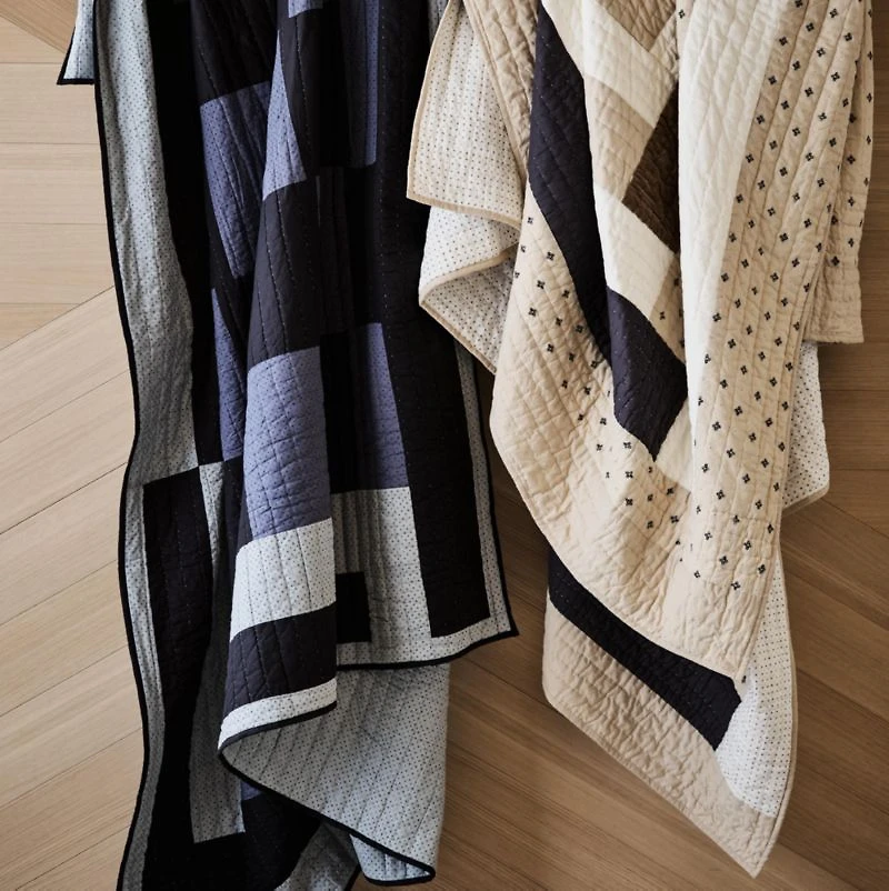 Gee's Bend Around The Bend Organic Cotton Taupe/Midnight Navy Full/Queen Quilt