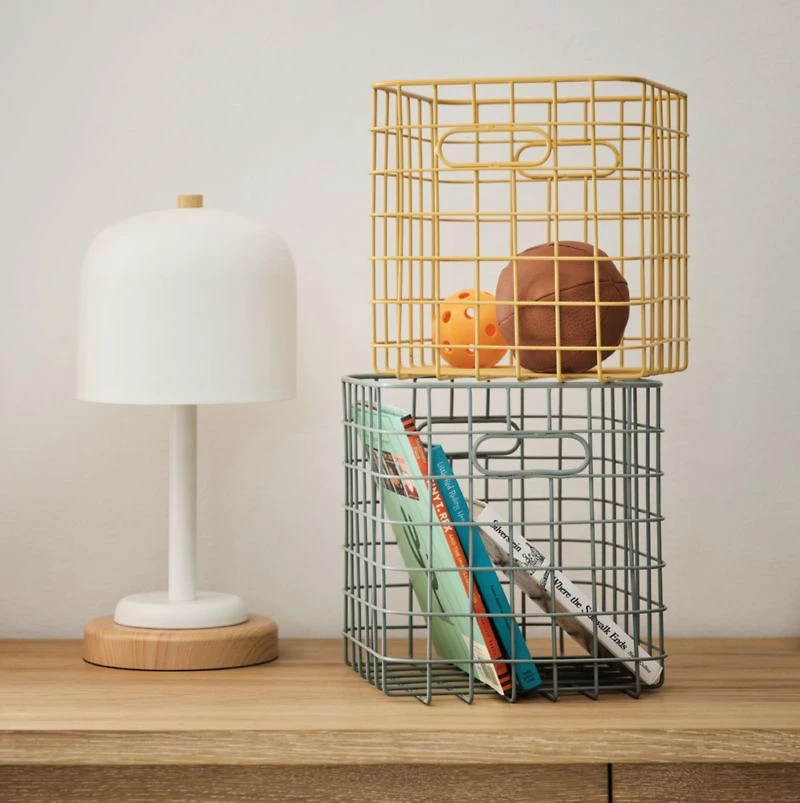 Outline Wire Metal Storage Bin with Handles