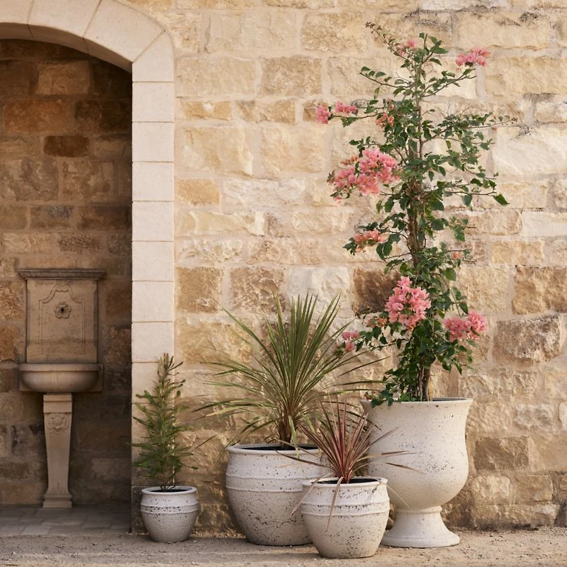 Malta Ivory Urn Indoor/Outdoor Planter 21.5"x27"