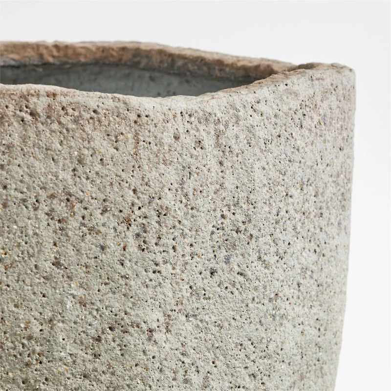 Cavo Warm Grey Textured Indoor/Outdoor Planter 24"x20"
