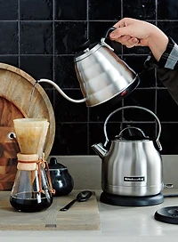 Chemex ® -Cup Glass Pour-Over Coffee Maker with Natural Wood Collar