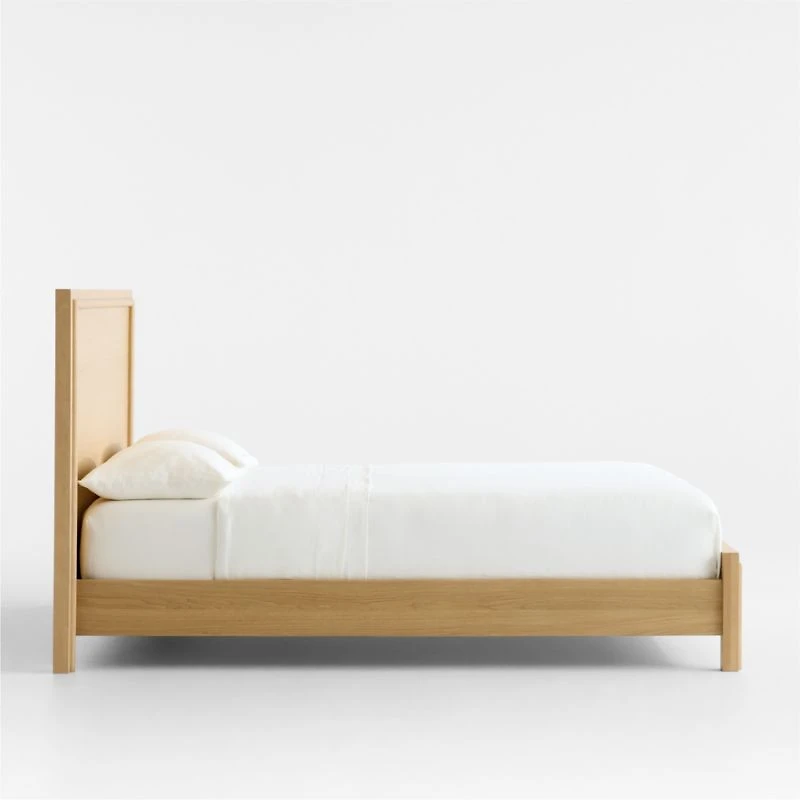 Hastings Rye Wood Queen Bed