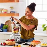 KitchenAid ® K400 Contour Silver Blender
