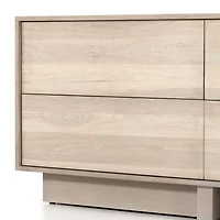 Layla Dresser