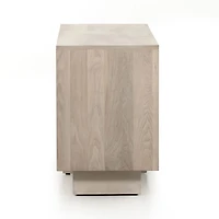 Layla Dresser