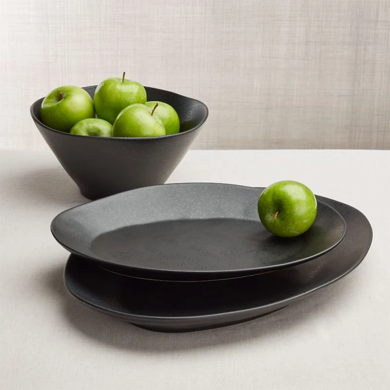 Marin Matte Black Stoneware Small Oval Platter