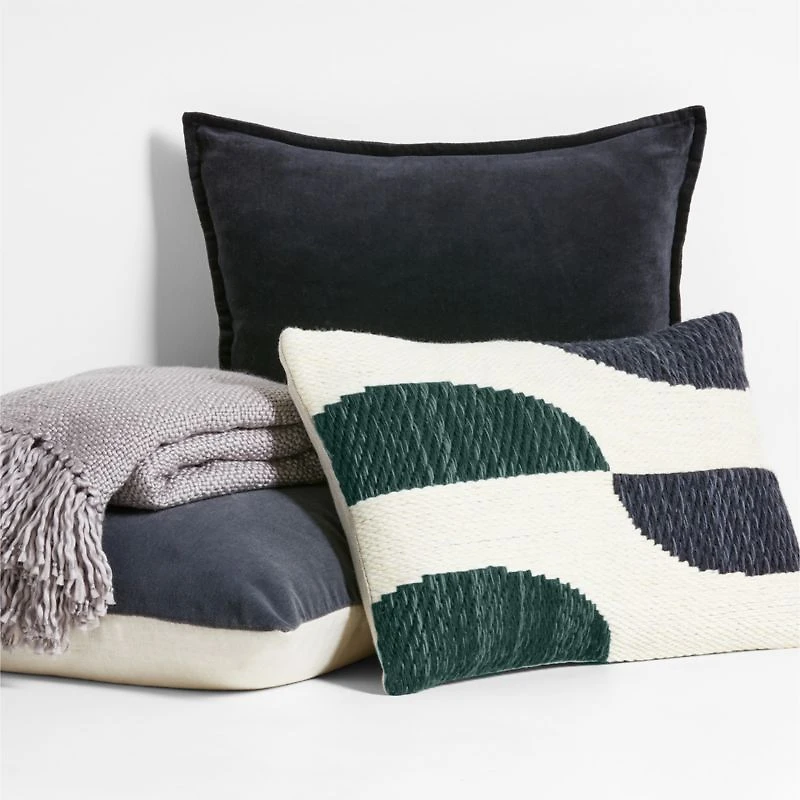 Styles 70"x55" Alloy Throw Blanket
