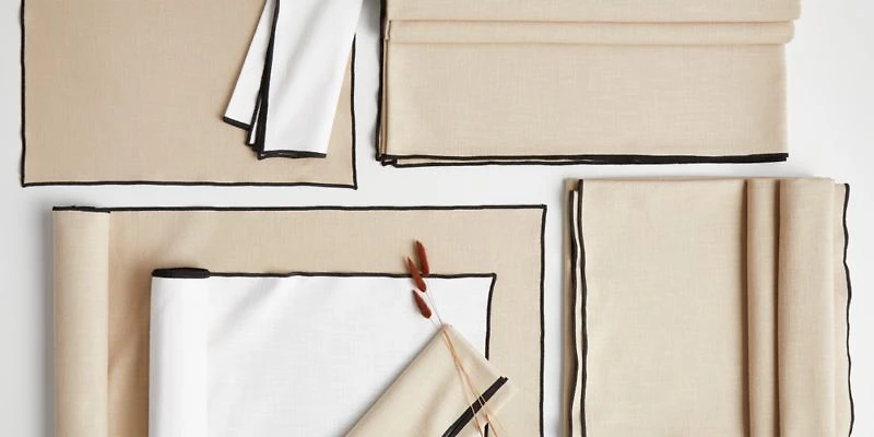 Merrow Stitch Crisp White Organic Cotton Napkin, Set of 4