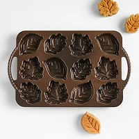 Nordic Ware ® Leaflettes Cakelet Pan