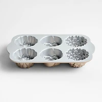 Nordic Ware ® Floral Cakelet Pan