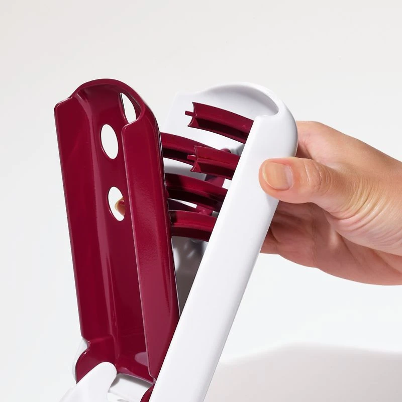 OXO ® Quick-Release Multi-Cherry Pitter