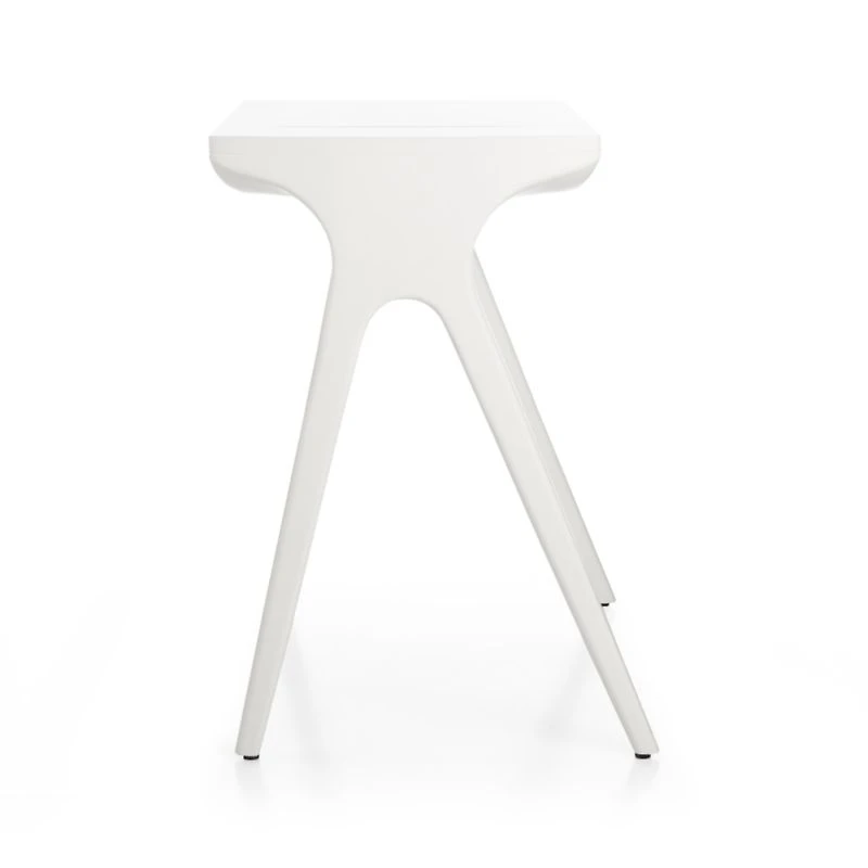 Paris Desk
