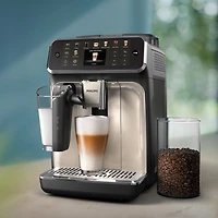 Philips 5500 Series Fully-Automatic Espresso Machine with LatteGo & Iced Coffee