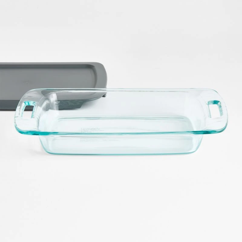 Pyrex ®  Rectangular Baking Dish with Lid