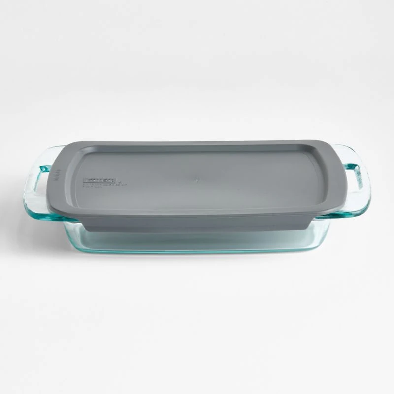 Pyrex ® Rectangular Baking Dish with Lid