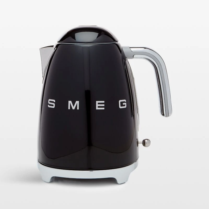 SMEG Black Retro Electric Kettle