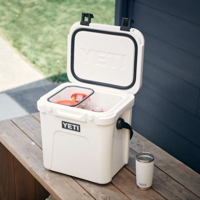 YETI Roadie 24 Hard Cooler Charcoal