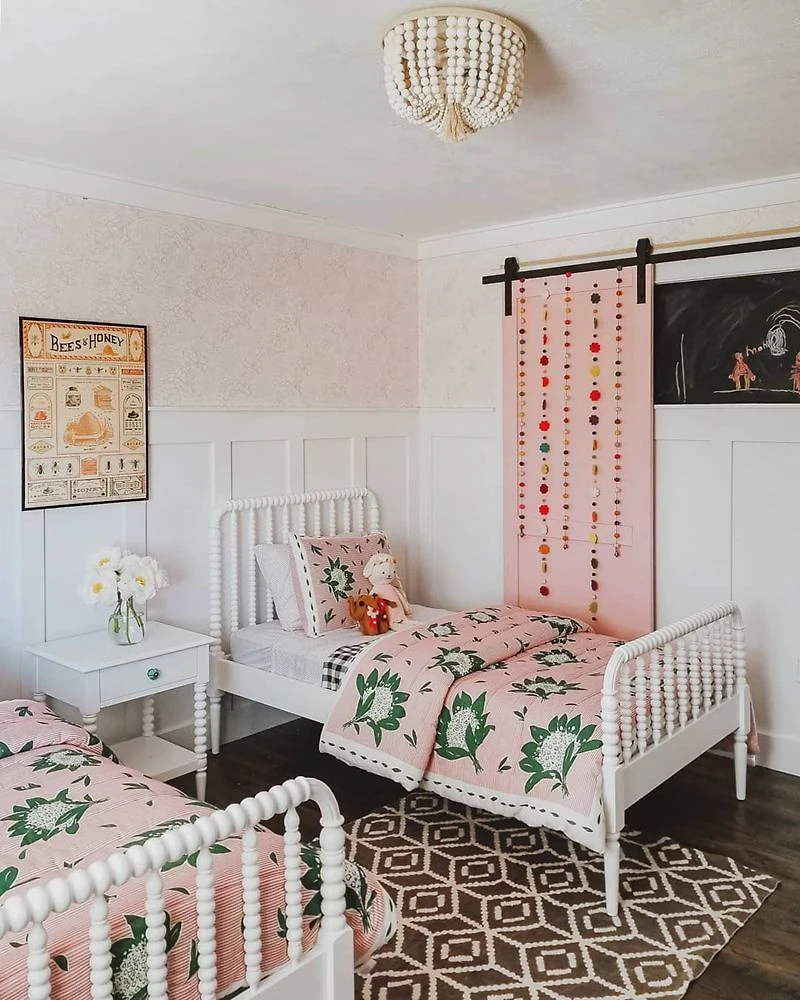 Jenny Lind White Wood Spindle Kids Twin Bed