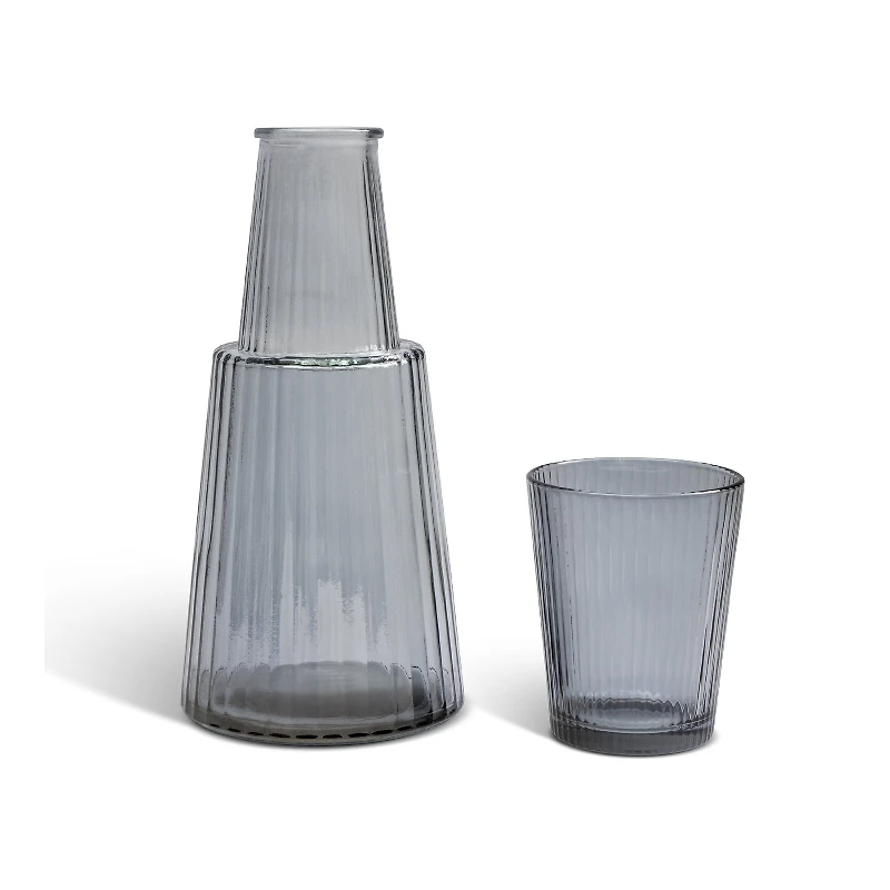 BROOKLYN STEEL RIBBED CARAFE in Grey