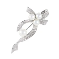 Sterling Silver 5-7Mm Triple White Bow Shaped Pearl Brooch